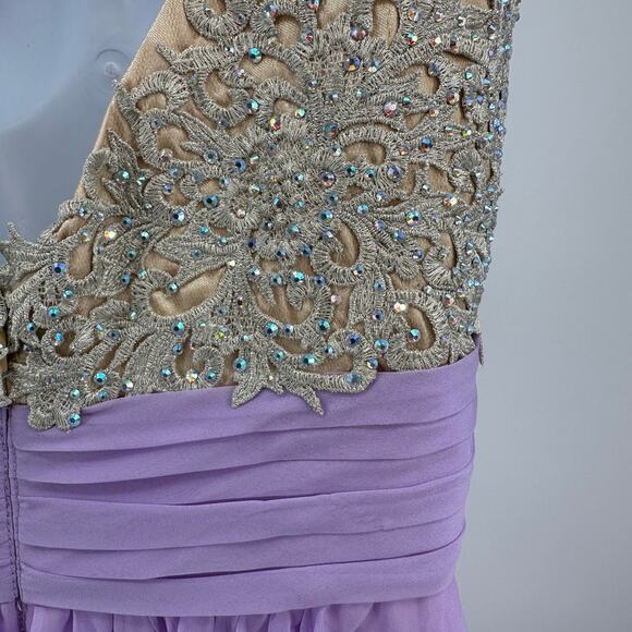 La Femme Prom Dress SZ 6 Pale Purple Formal Gown Embellished Lace Top Sleeveless - Picture 8 of 14